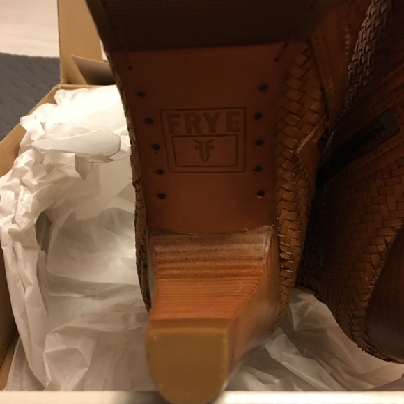 Frye Celeste Short Woven Booties! - Picture 6 of 8
